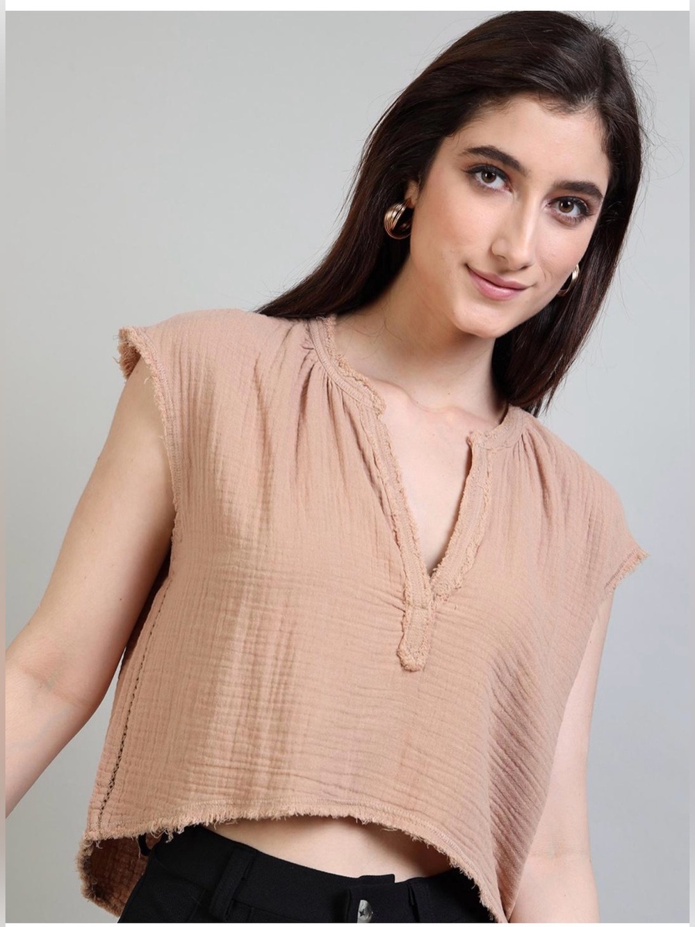 aerie Cropped Gauze V-Neck Top in Light Taupe